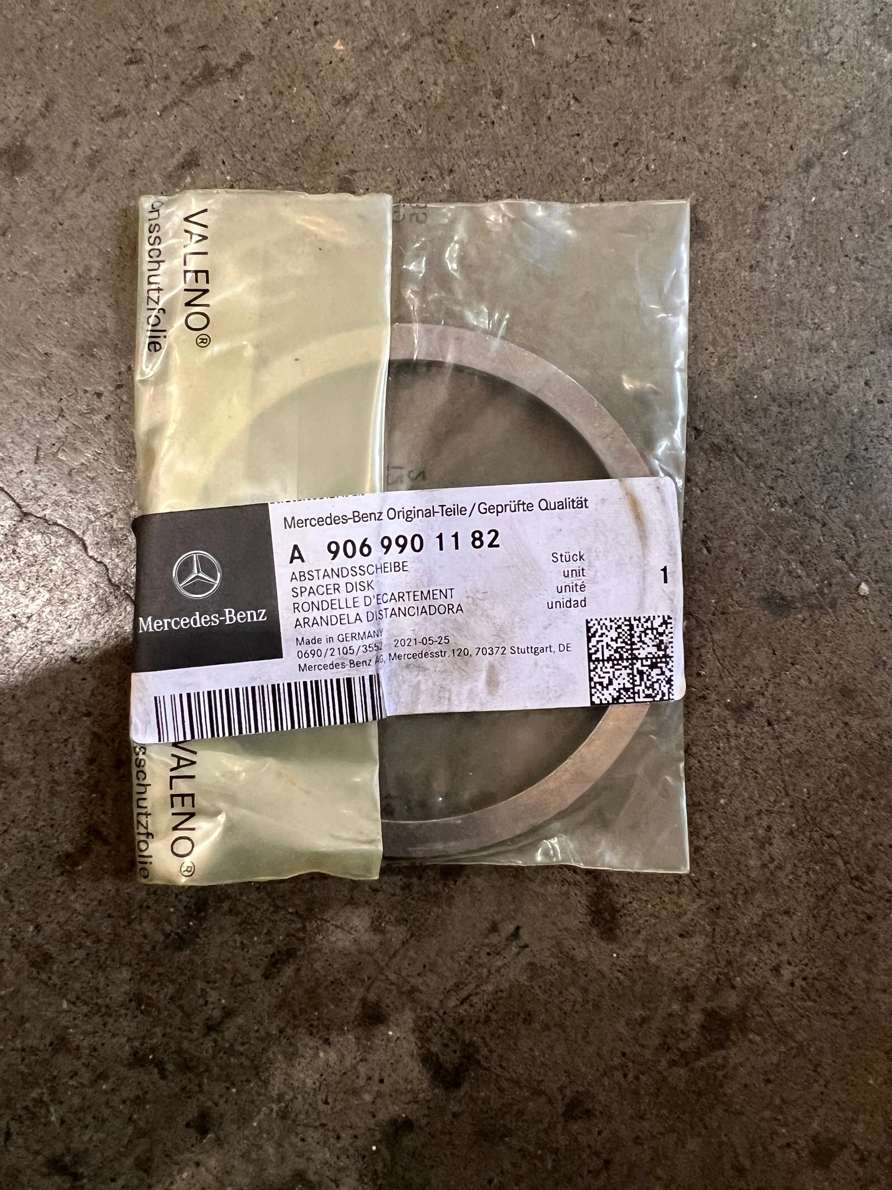 A 906 990 11 82 Rear Axle Seal / Spacer Disk