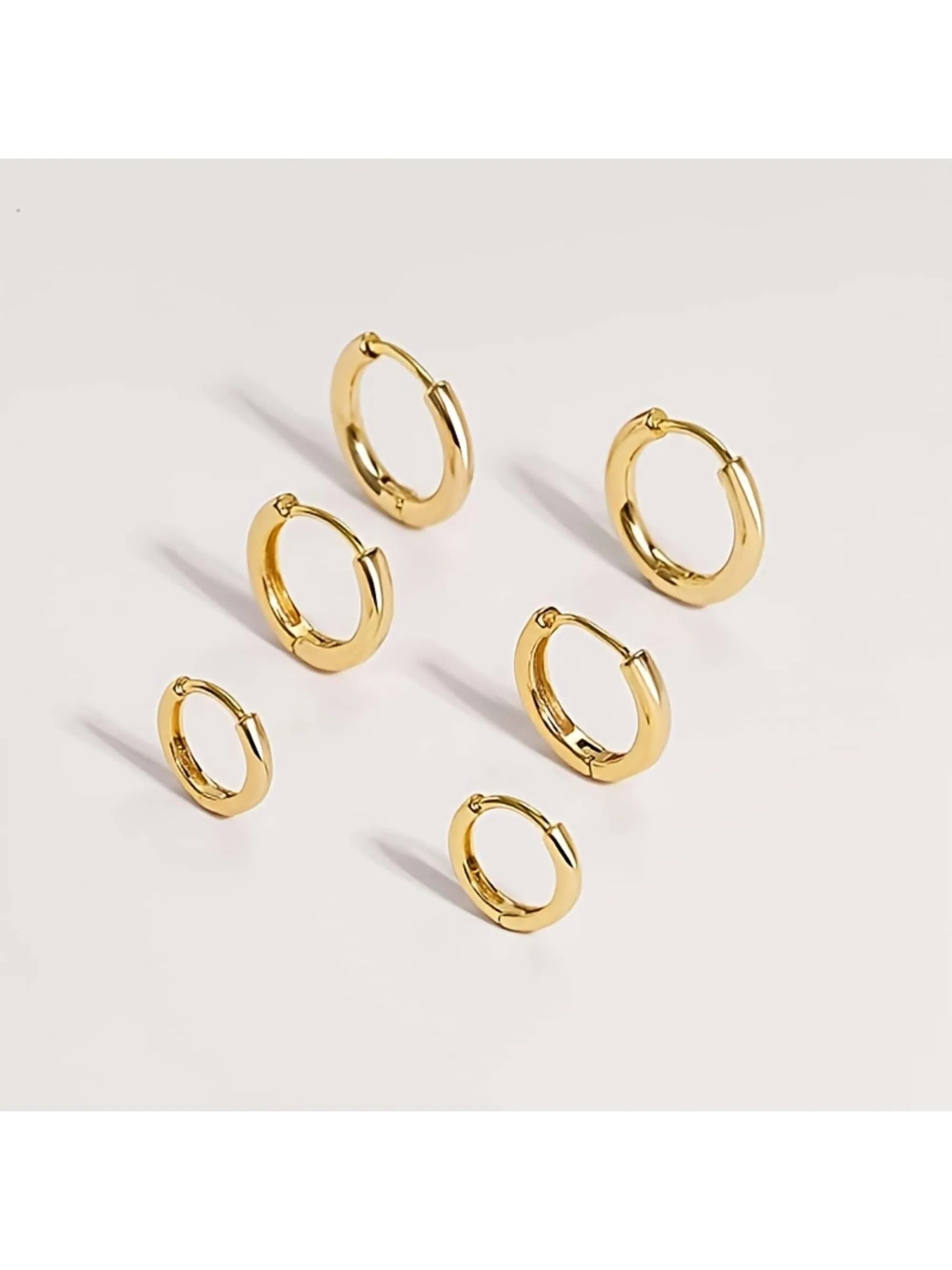 Amy Fashion - 3 Pairs Huggie Hoop Earrings