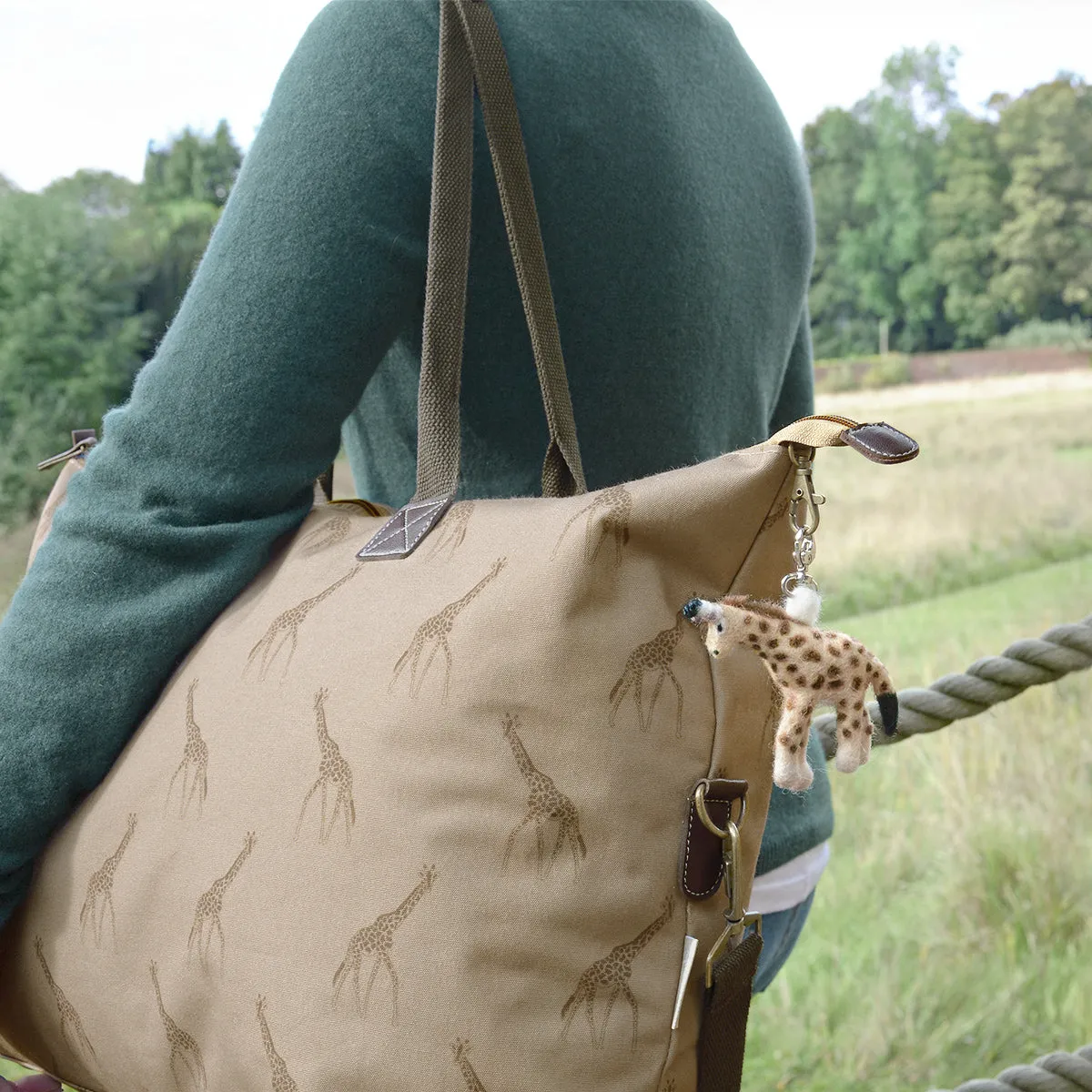 Giraffe Weekend Oundle Bag