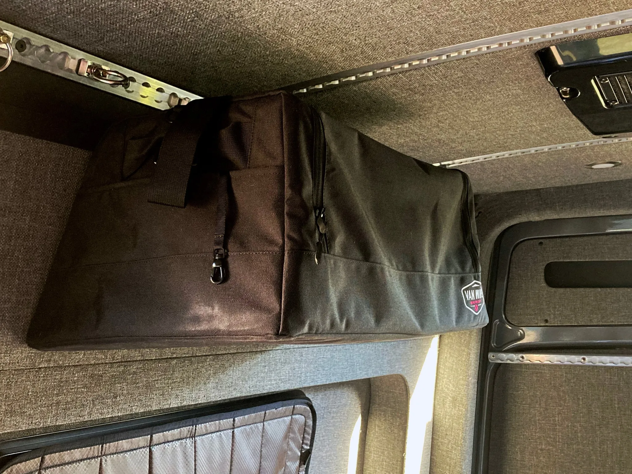 Van Wife 24" Hanging Bag